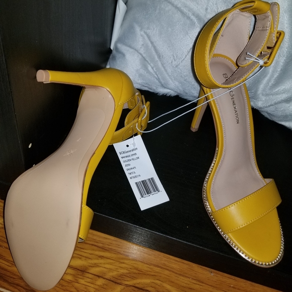 BCBGeneration Janet Leather Stiletto Heel - Picture 3 of 5